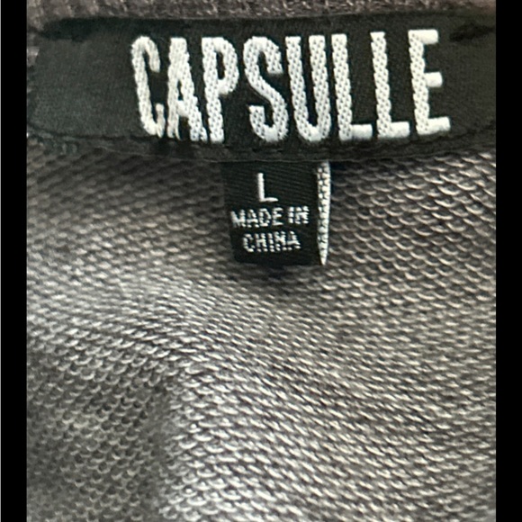 Trendy Gray Mini Dress with Chunky Chain Accent, Size L. - Picture 4 of 7